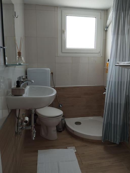 Vicky'S Central Apartment Corinth Dış mekan fotoğraf